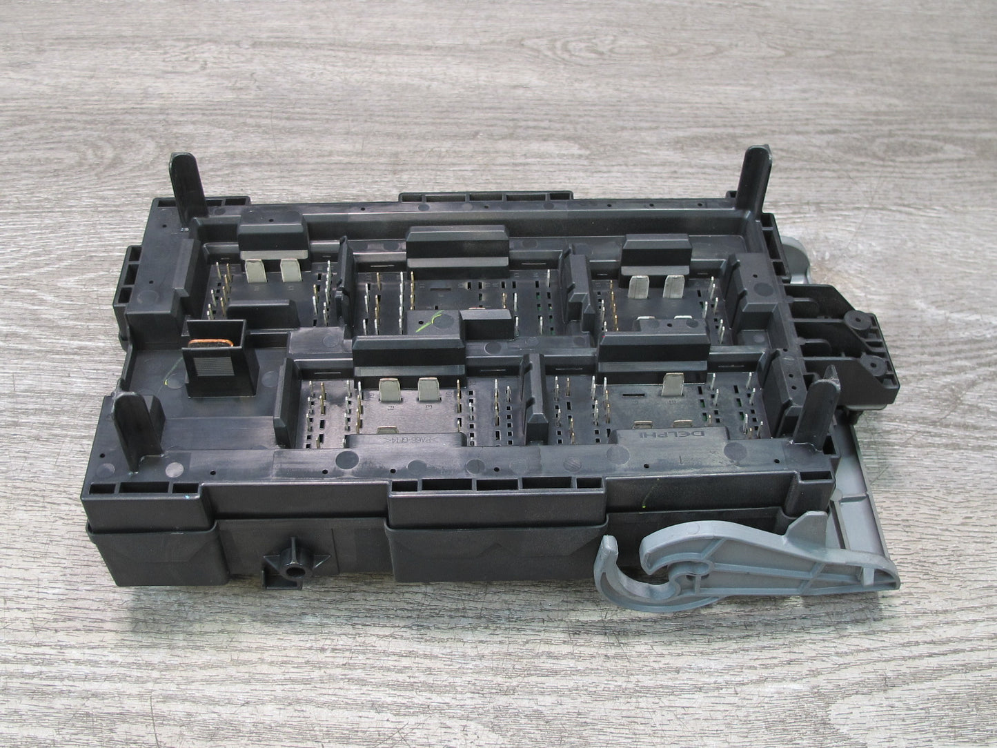 2008-2009 Hummer H2  Junction Power Distribution Fuse Relay Box