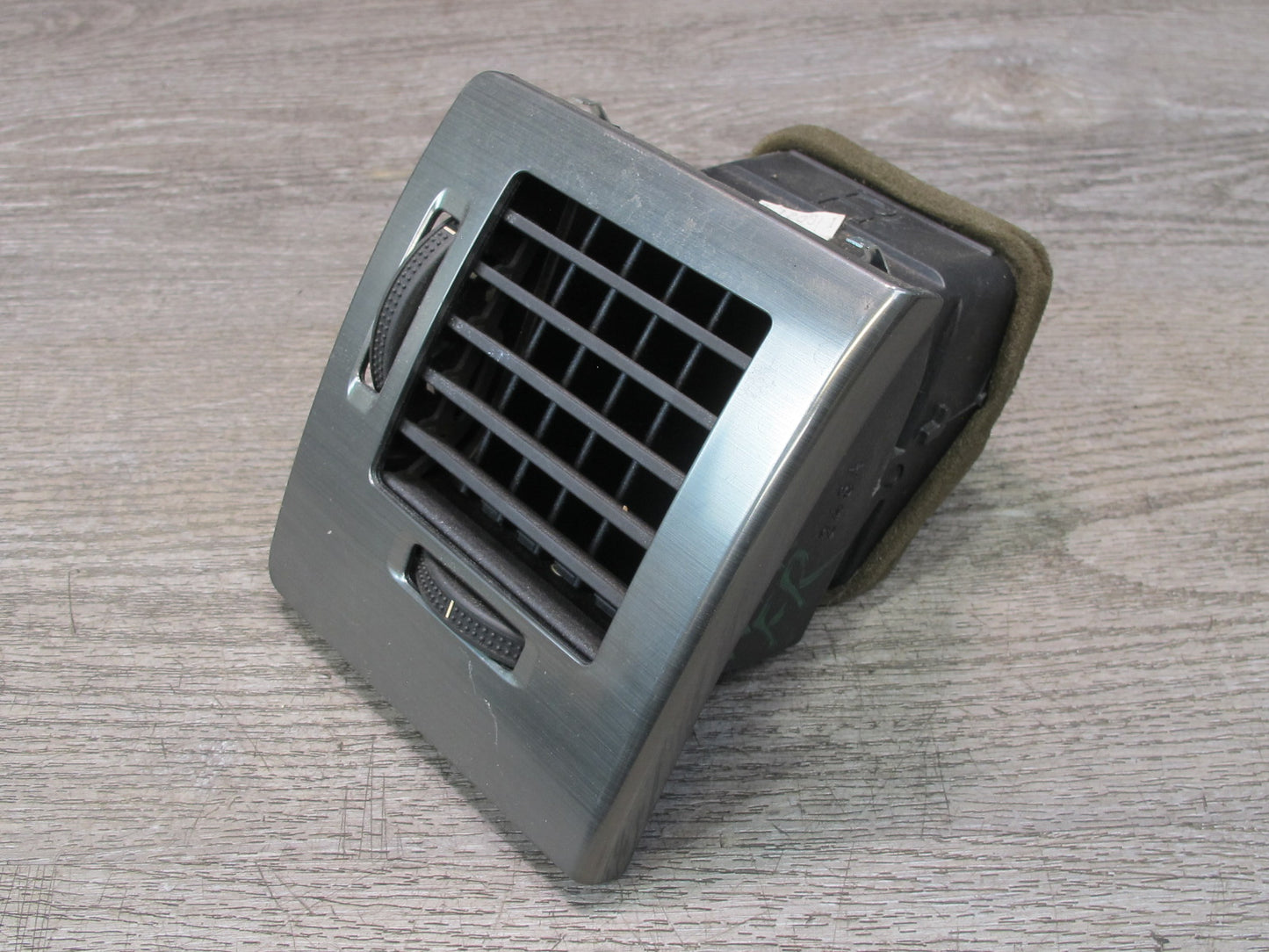 2008-2009 Hummer H2 Dash Front Right A/C Air Vent Grille