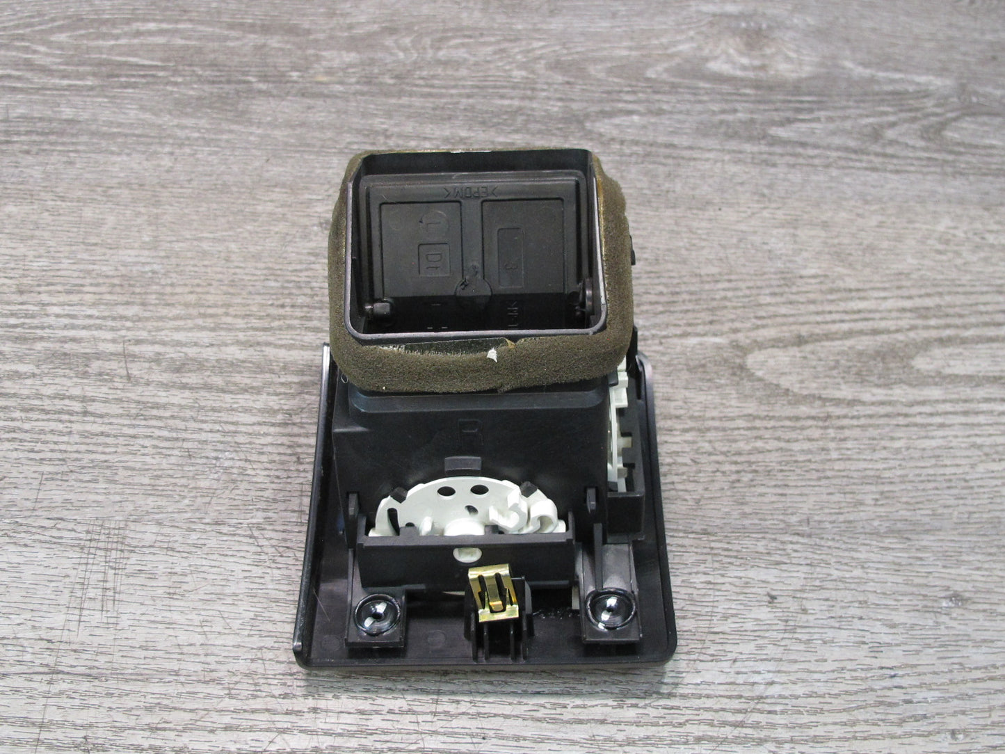 2008-2009 Hummer H2 Dash Front Right A/C Air Vent Grille