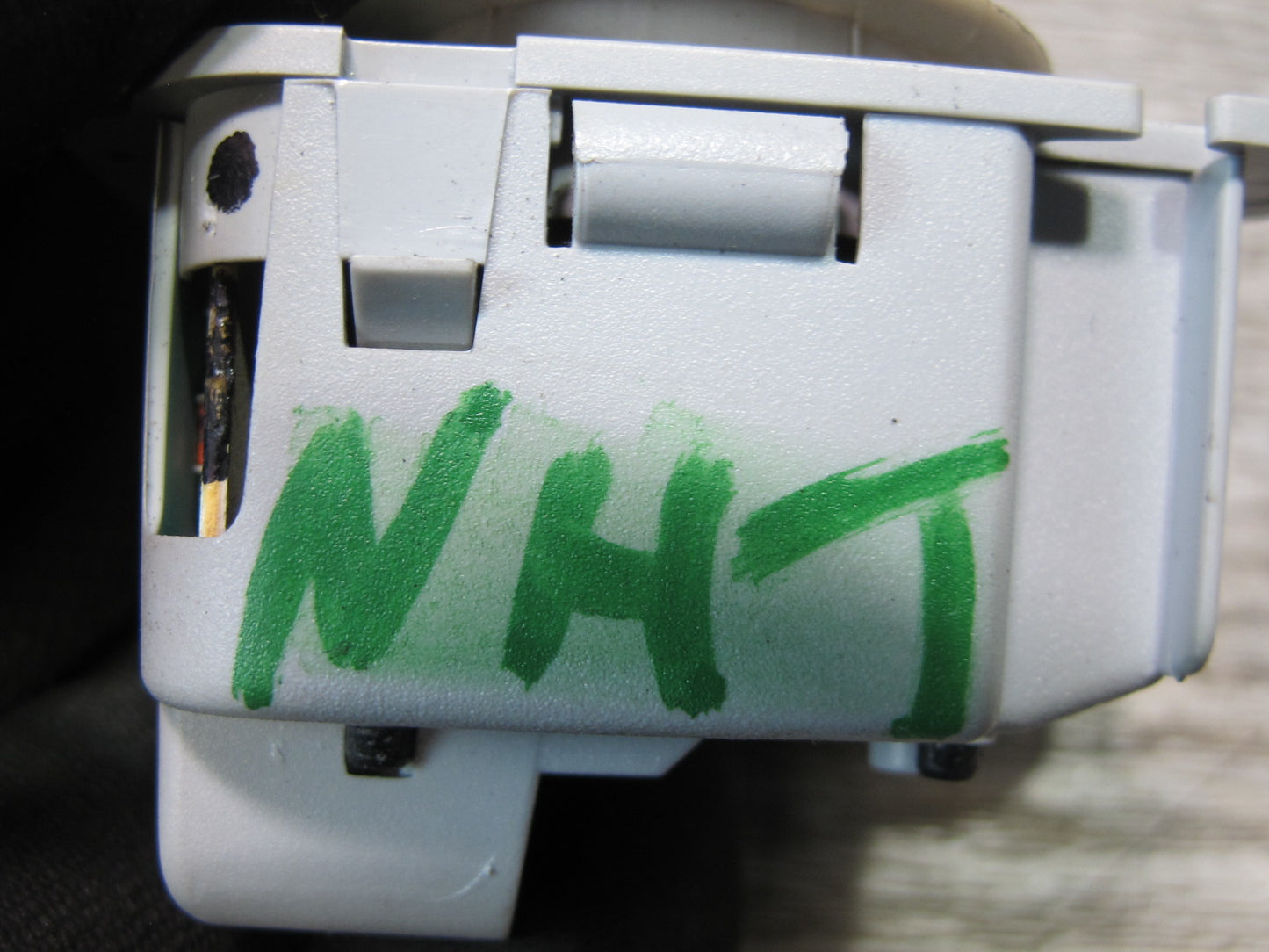 2008-2009 Hummer Ambient Cabin Air Temperature Sensor 25771194