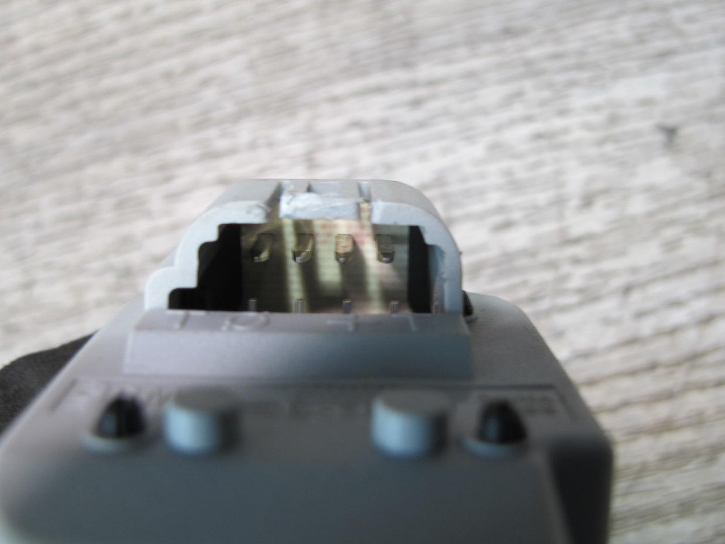 2008-2009 Hummer Ambient Cabin Air Temperature Sensor 25771194