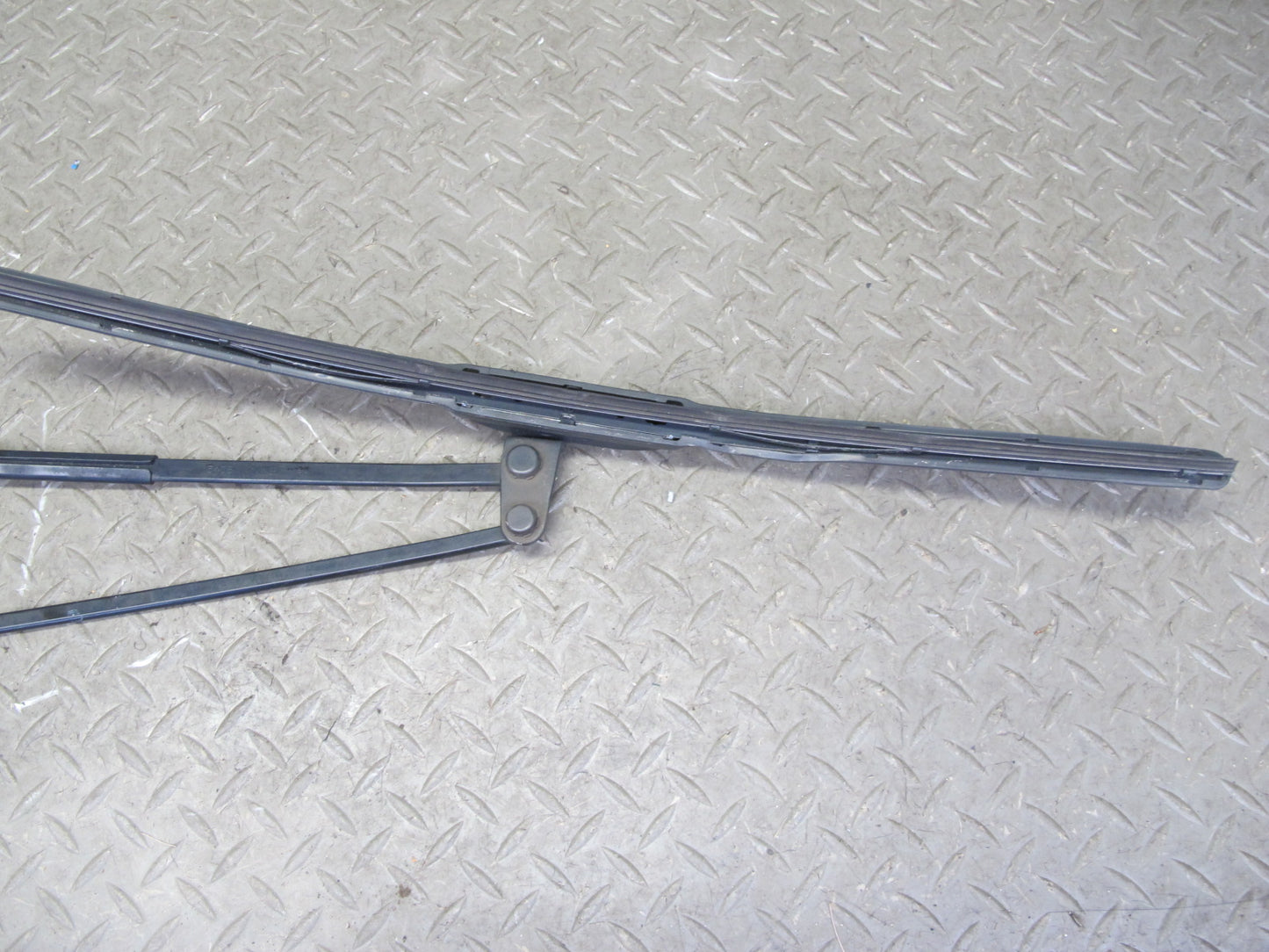 95-00 Lexus UCF20L LS400 Set of 2 Front Left & Right Windshield Wiper Arm OEM