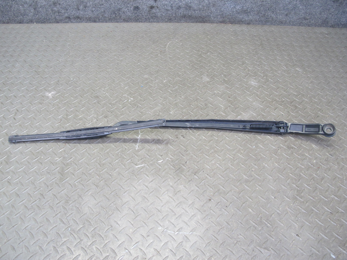 95-00 Lexus UCF20L LS400 Set of 2 Front Left & Right Windshield Wiper Arm OEM