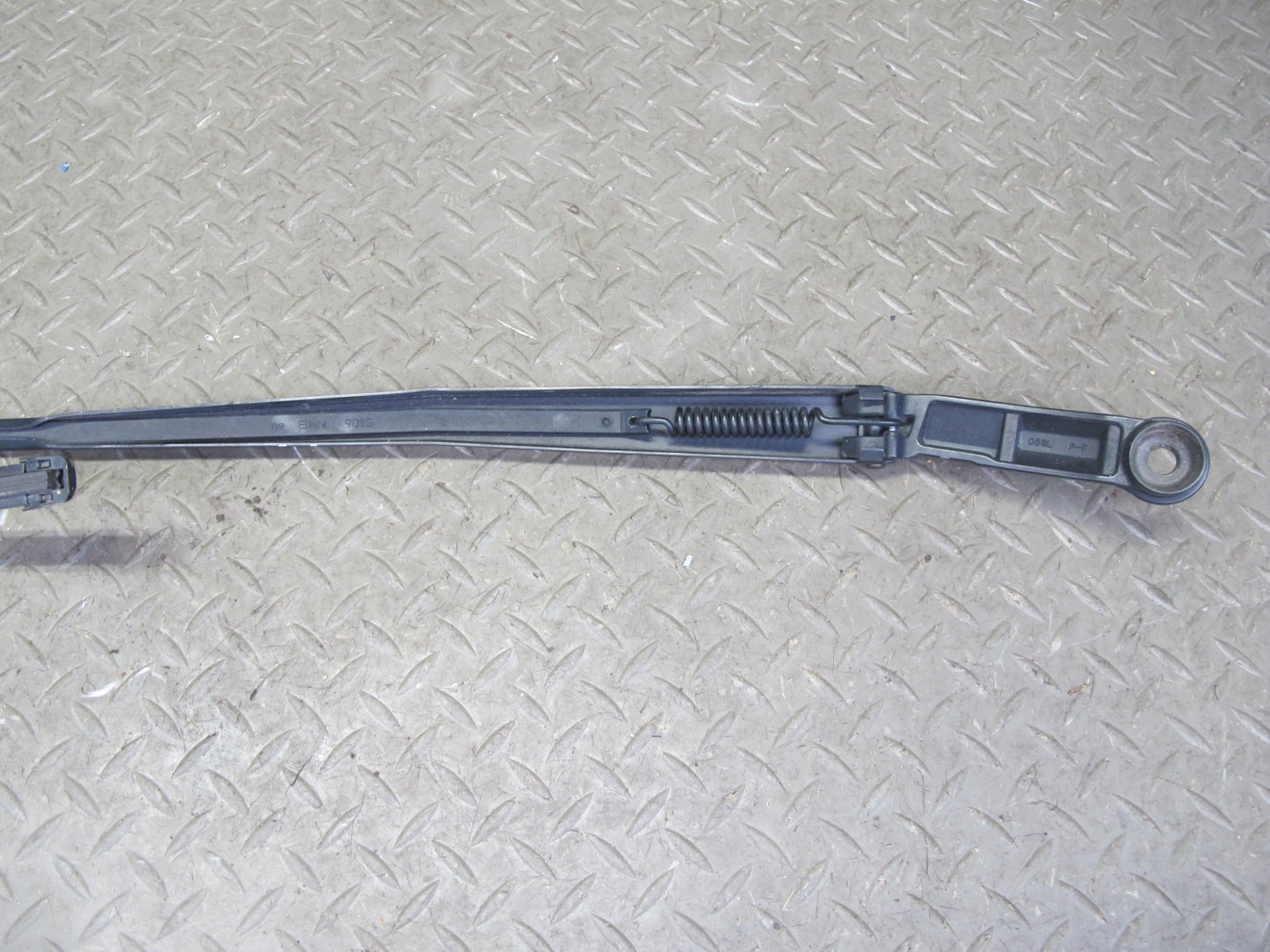 95-00 Lexus UCF20L LS400 Set of 2 Front Left & Right Windshield Wiper Arm OEM