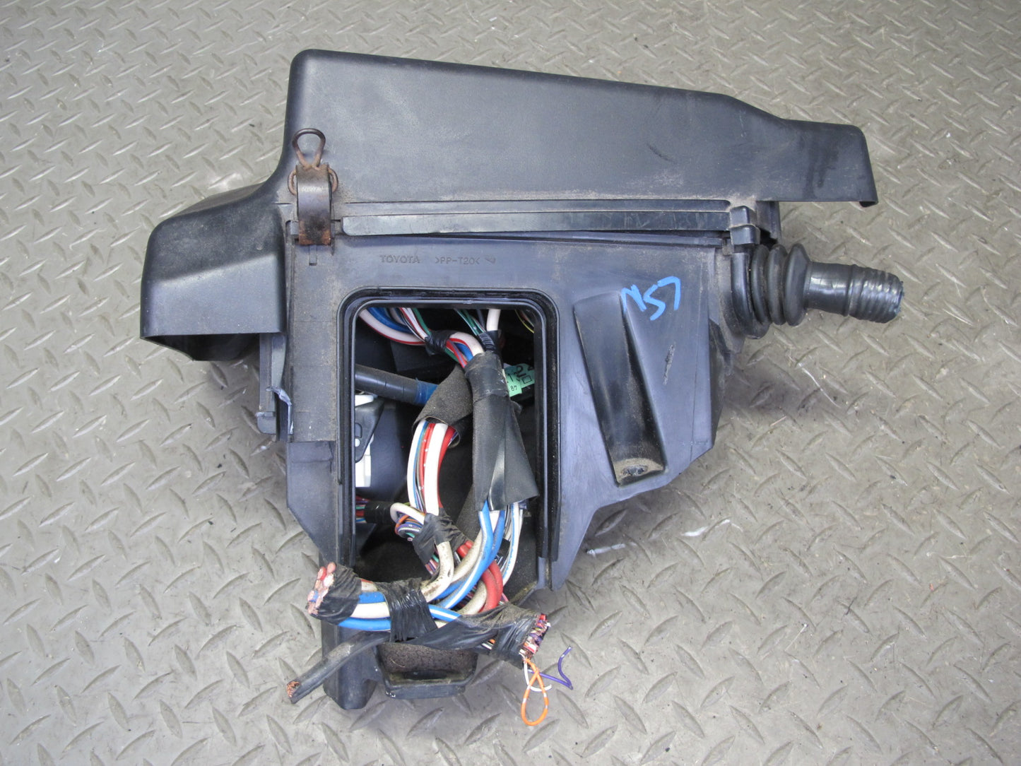 98-00 Lexus UCF20L LS400 Engine Bay Fuse Relay Box Module OEM