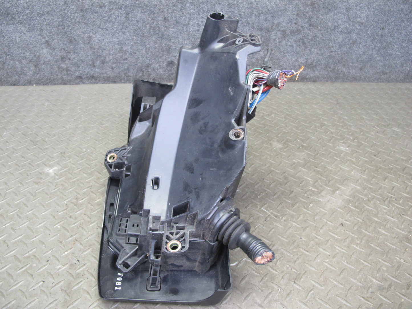 98-00 Lexus UCF20L LS400 Engine Bay Fuse Relay Box Module OEM