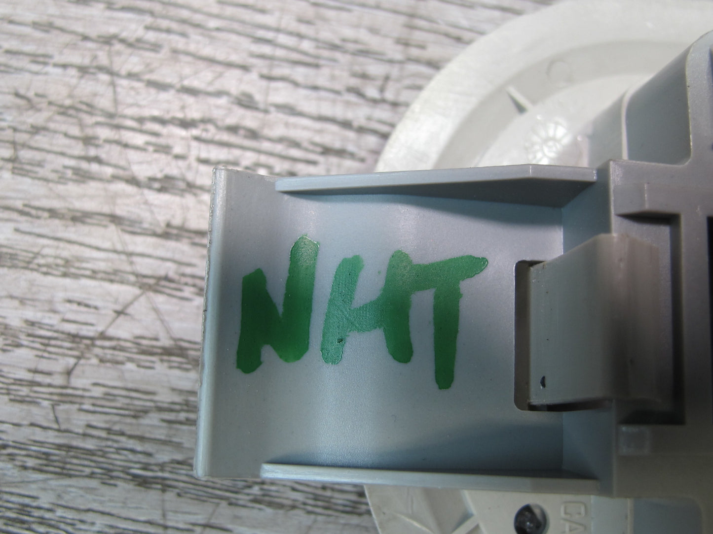 2003-2009 Hummer H2 Front or Rear Overhead Dome Reading Interior Light Lamp