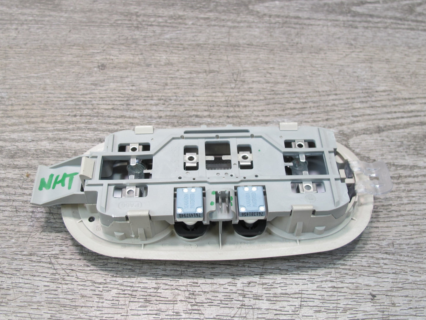 2003-2009 Hummer H2 Front or Rear Overhead Dome Reading Interior Light Lamp