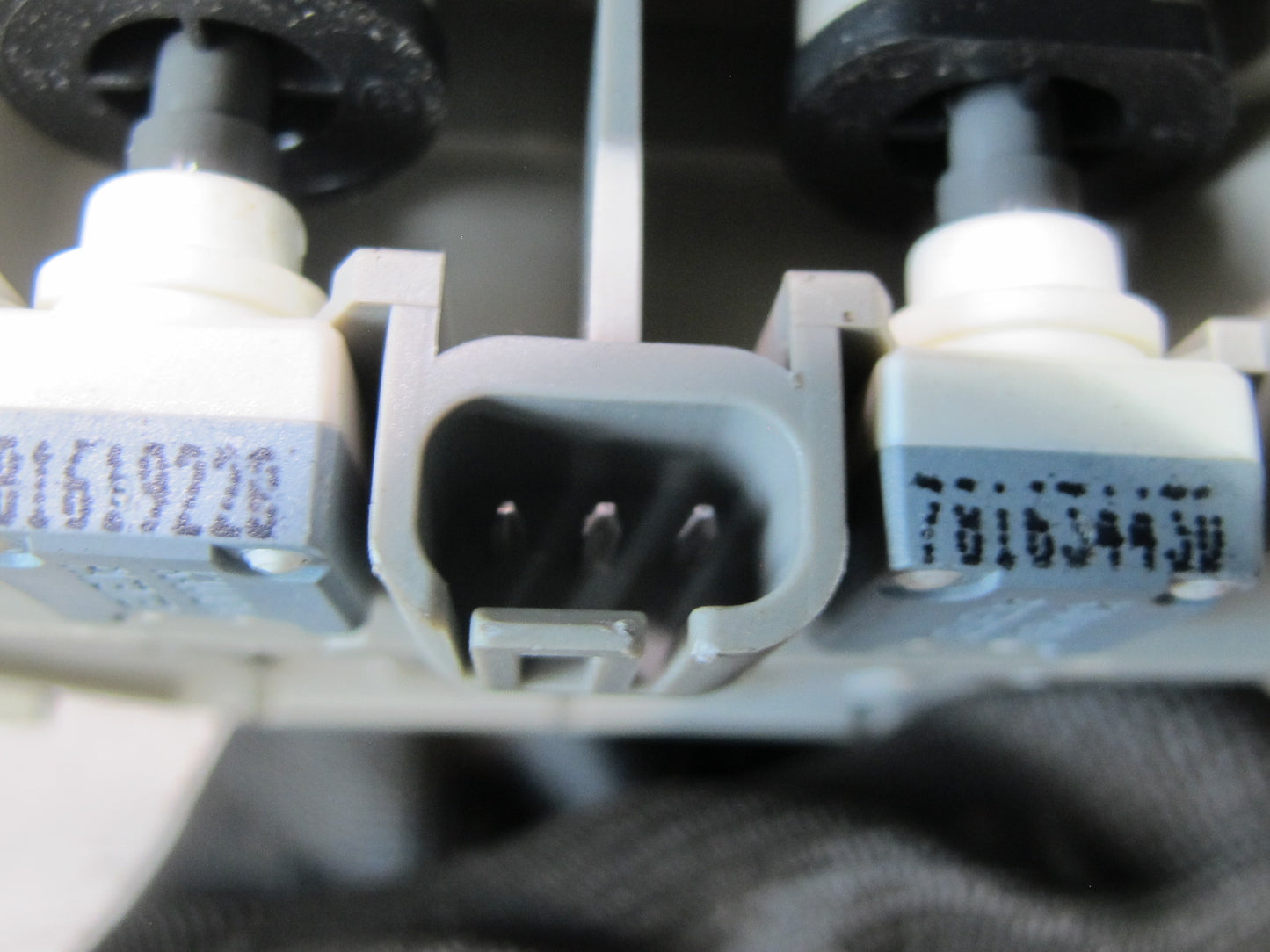 2003-2009 Hummer H2 Front or Rear Overhead Dome Reading Interior Light Lamp