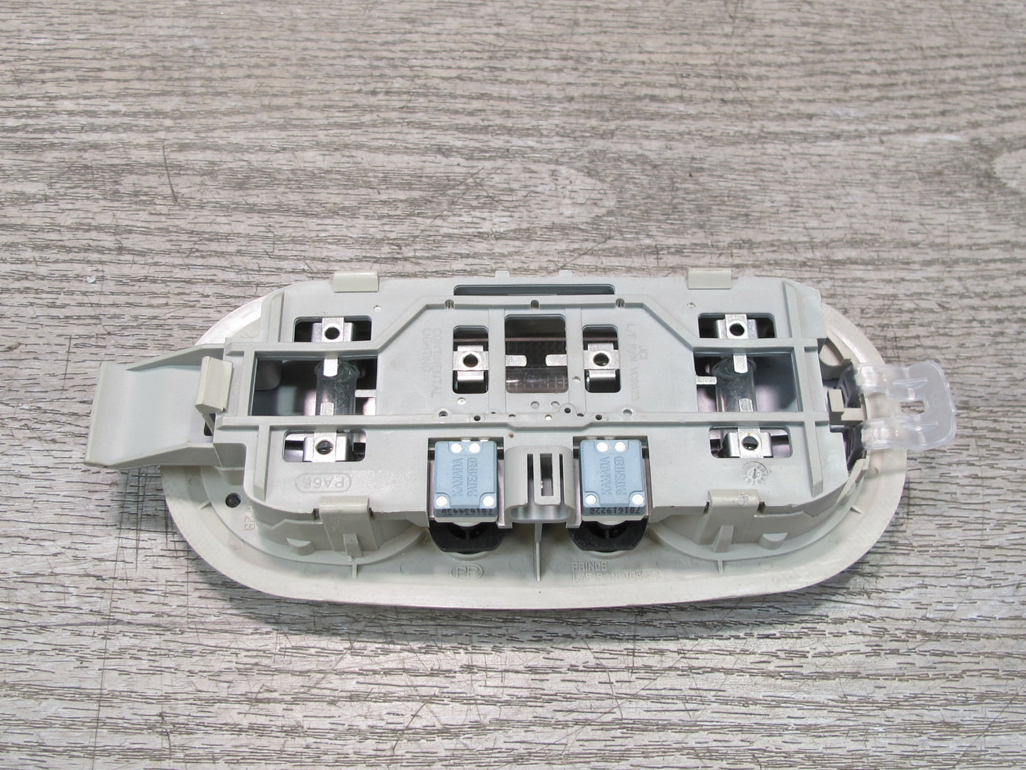 2003-2009 Hummer H2 Front or Rear Overhead Dome Reading Interior Light Lamp