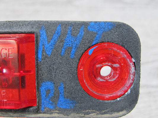 2008-2009 Hummer H2 Rear Left & Right Side Marker Light Lamp Set of 2