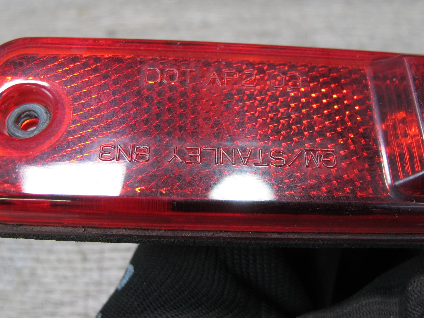 2008-2009 Hummer H2 Rear Left & Right Side Marker Light Lamp Set of 2