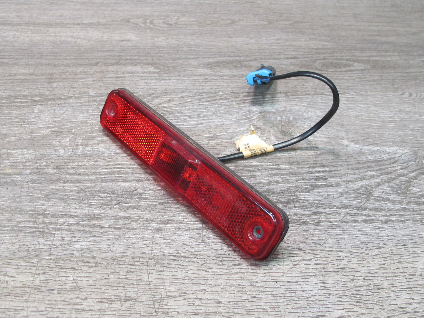 2008-2009 Hummer H2 Rear Left & Right Side Marker Light Lamp Set of 2