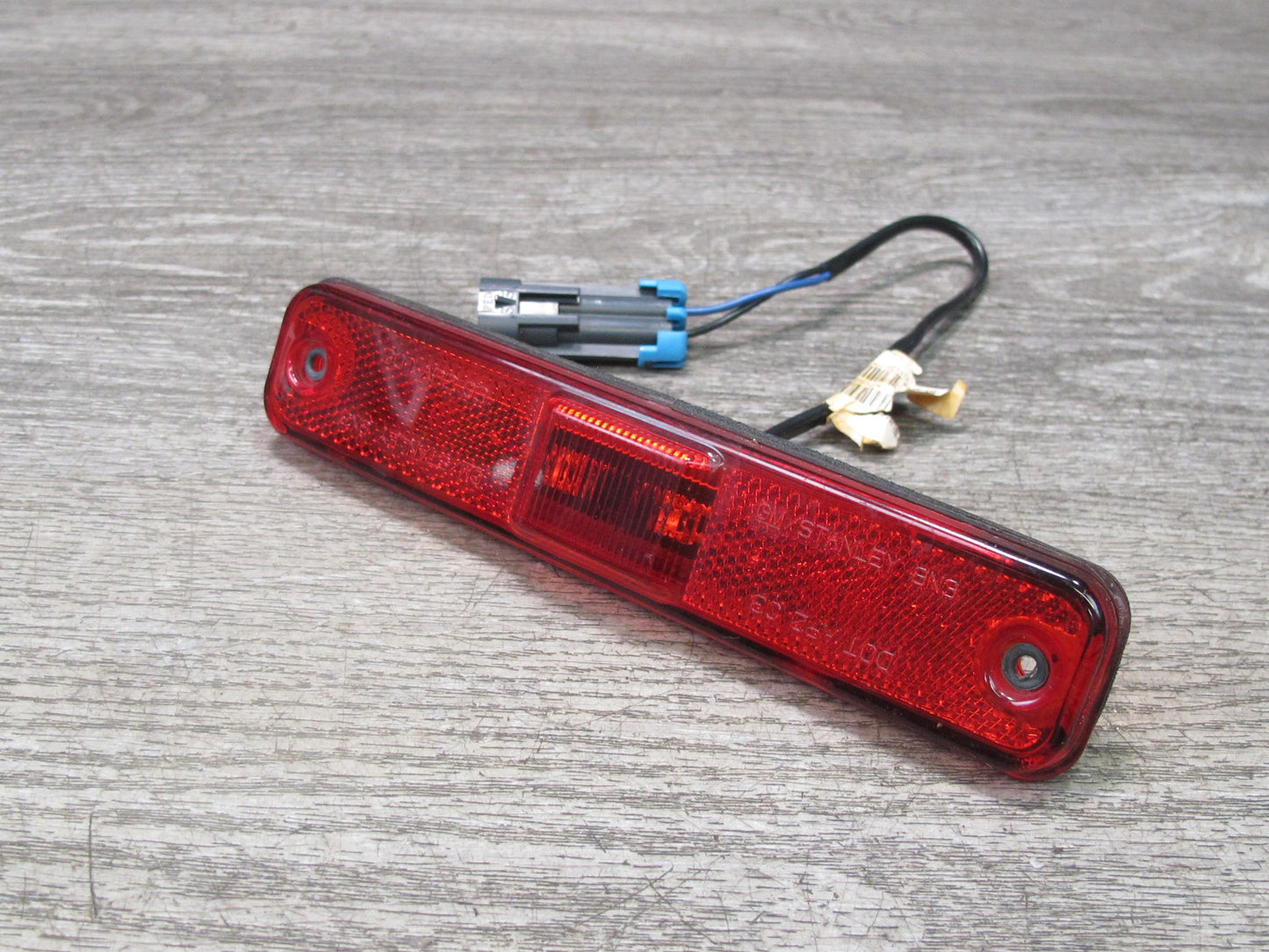 2008-2009 Hummer H2 Rear Left & Right Side Marker Light Lamp Set of 2