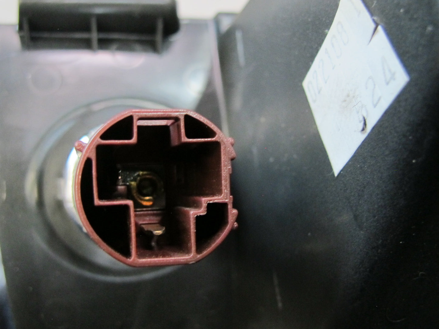 2008-2009 Hummer H2 Dash Compartment Storage Tray w Power Outlet 15898379