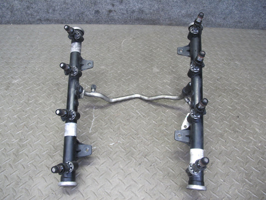 2003-2007 Hummer H2 6.0L Engine High Pressure Fuel Rail W/ Injector Set