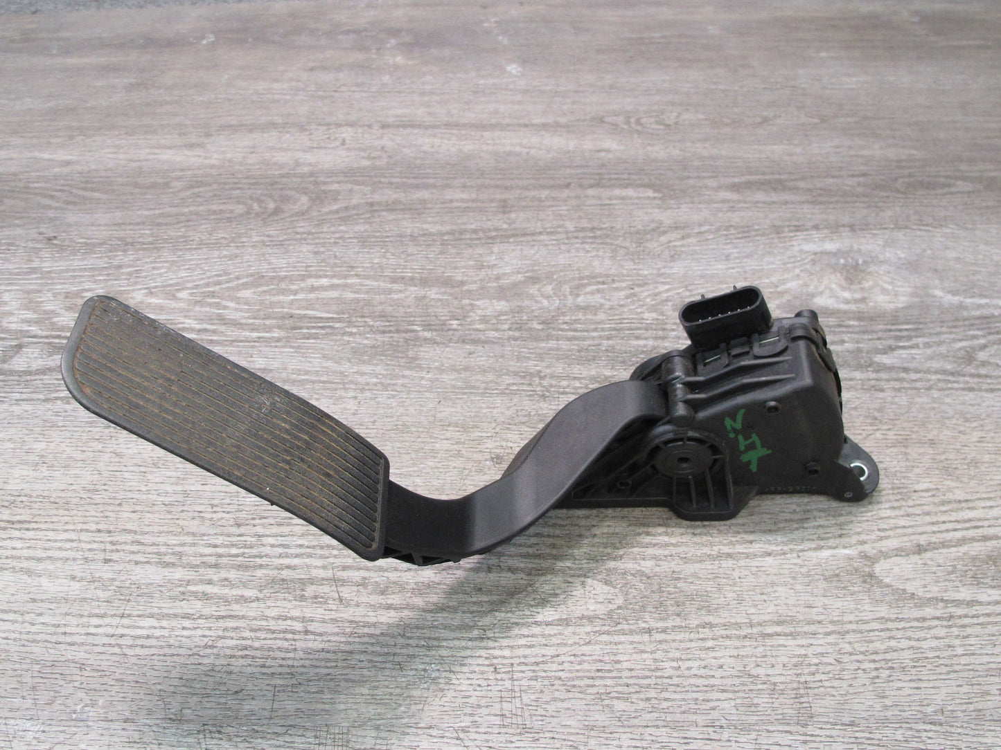 2008-2009 Hummer H2 Gas Acceleration Pedal Sensor 25832864