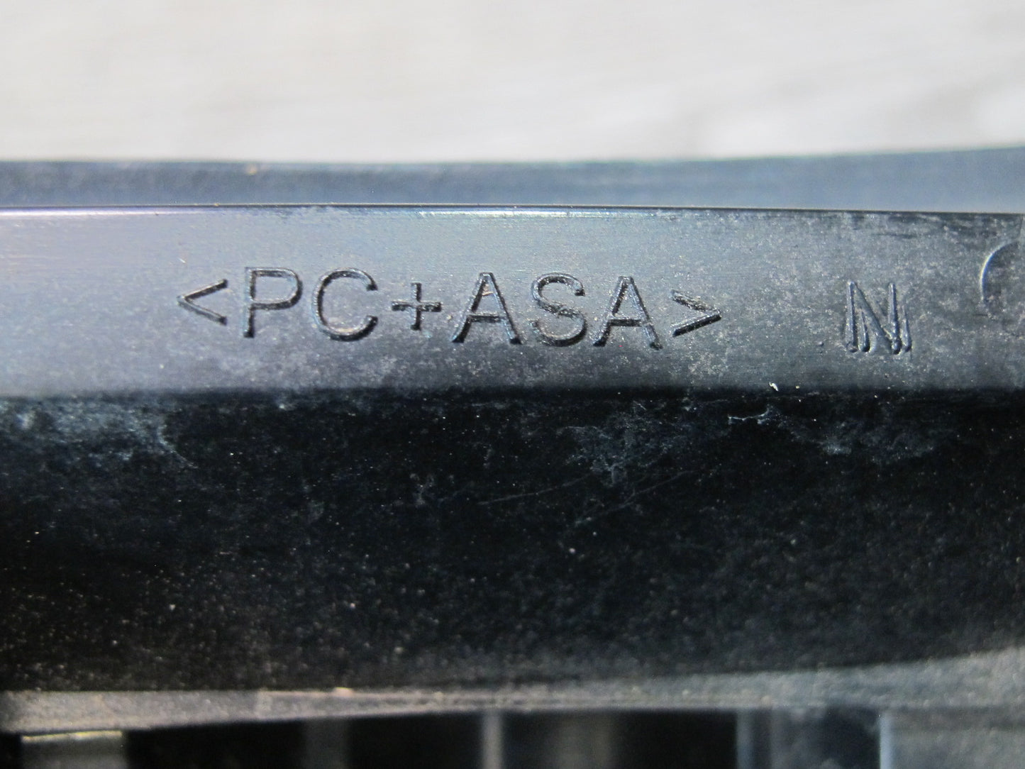 2003-2009 Hummer H2 Front Left & Right Fender Trim Grille Set of 2