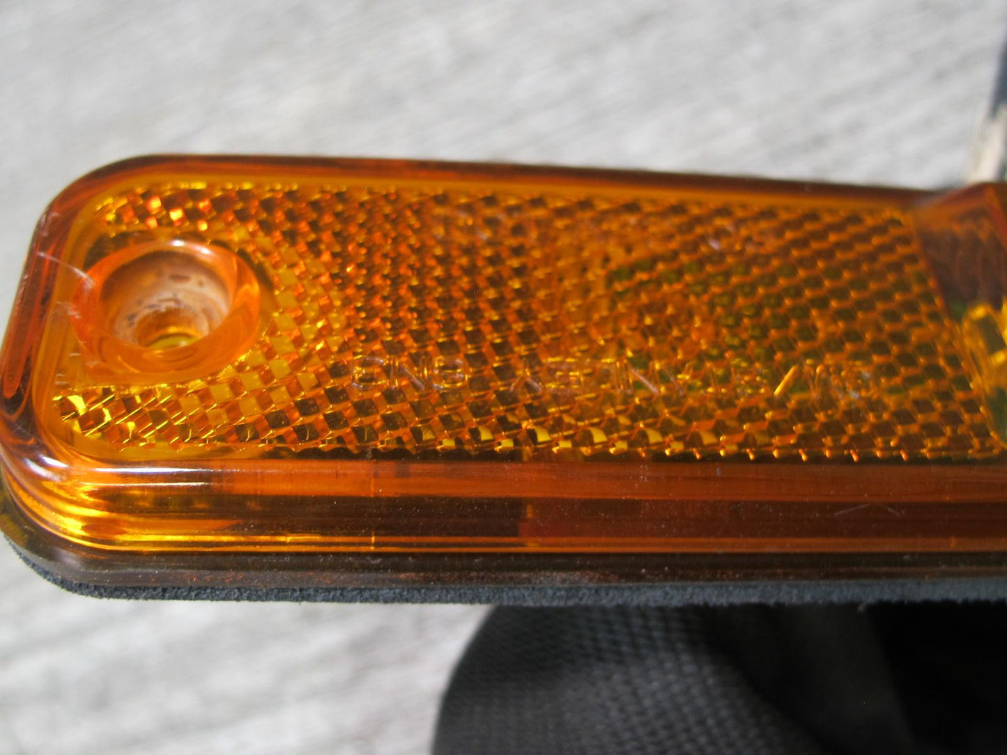 2008-2009 Hummer H2 Front Left & Right Side Marker Light Lamp Set of 2