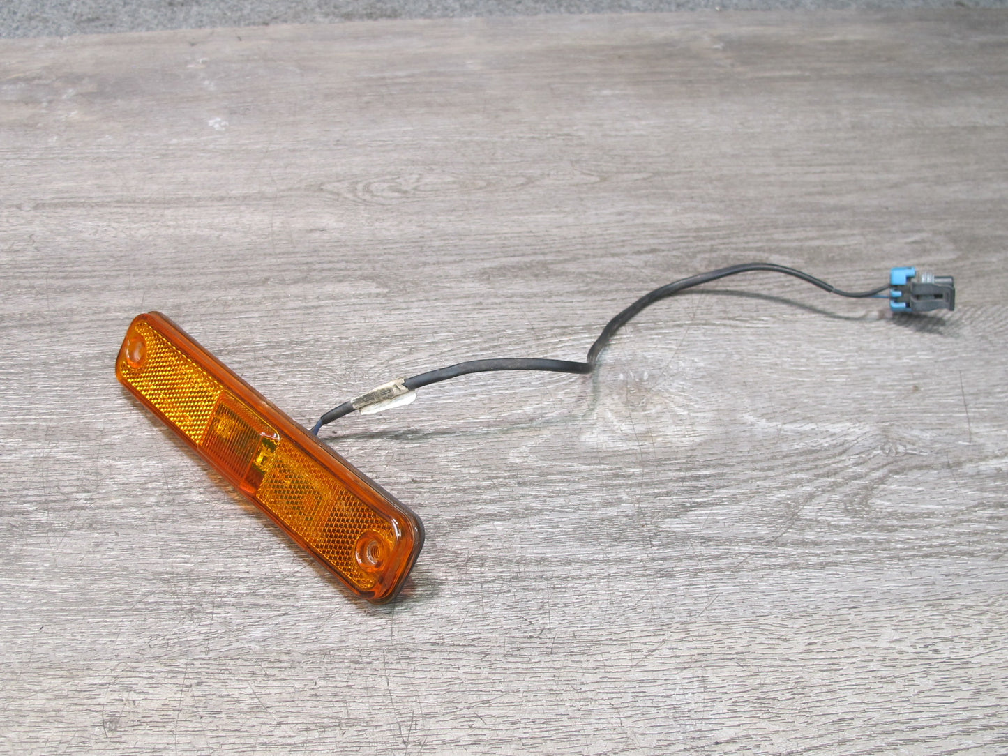 2008-2009 Hummer H2 Front Left & Right Side Marker Light Lamp Set of 2