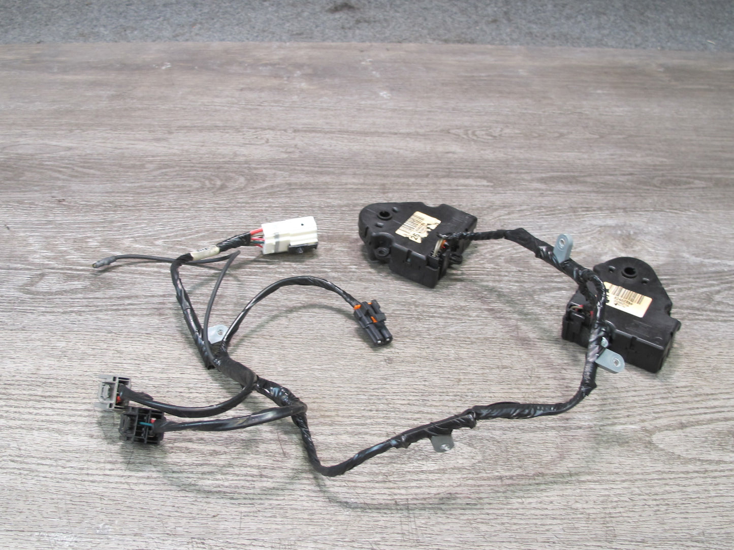 2008-2009 Hummer H2 A/C Heater Flap Door Actuator Motor Wiring Set