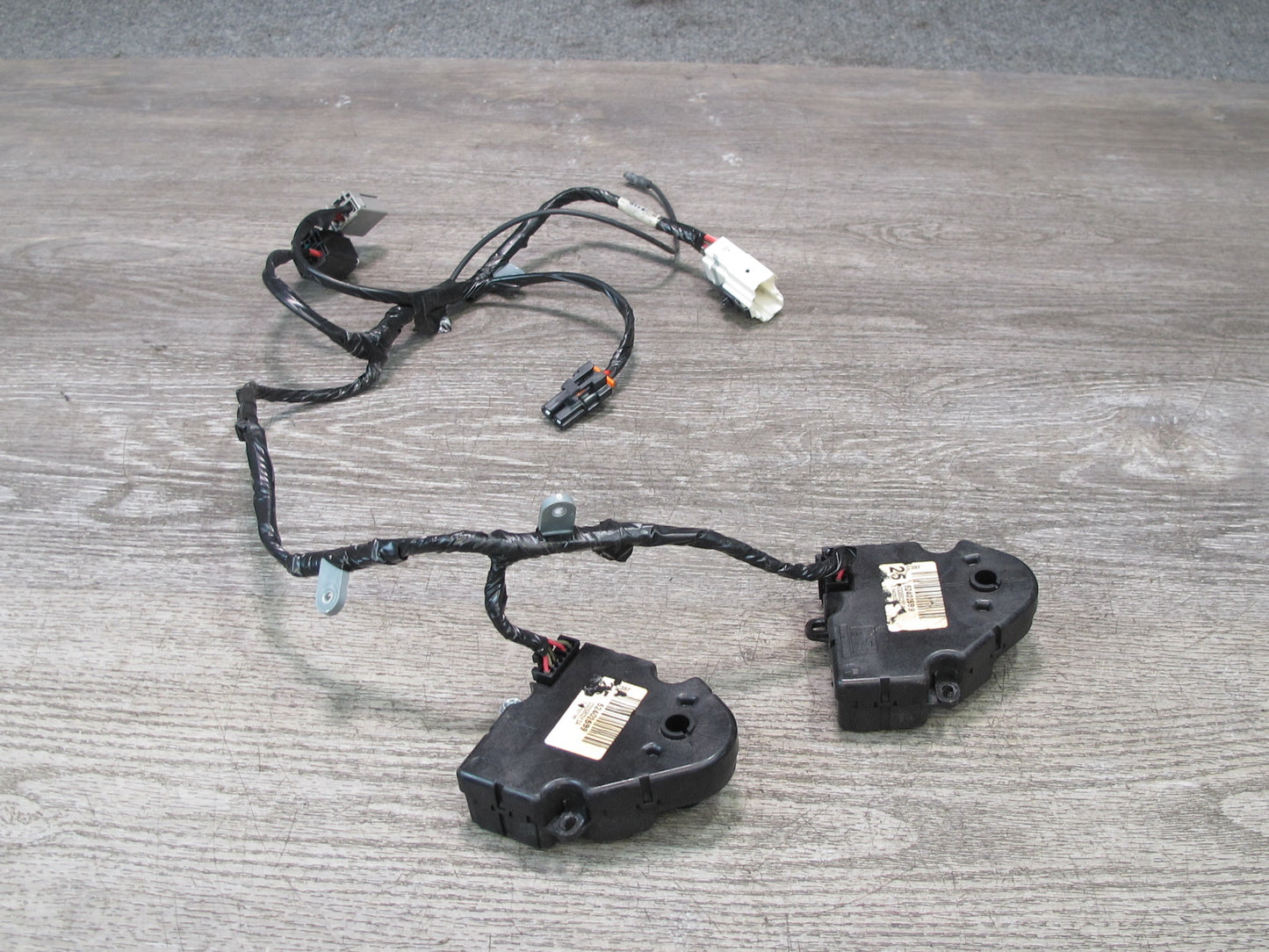 2008-2009 Hummer H2 A/C Heater Flap Door Actuator Motor Wiring Set