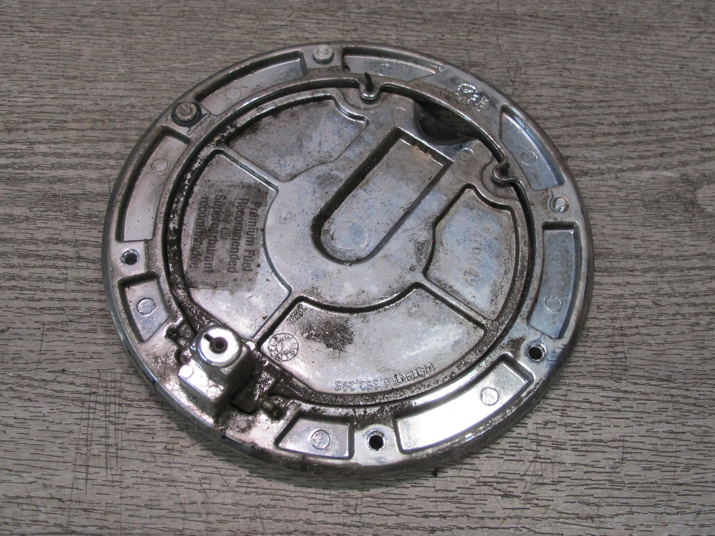 2008-2009 Hummer H2 Fuel Tank Filler Door Lid Cover