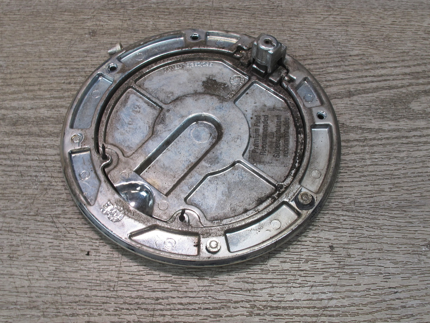 2008-2009 Hummer H2 Fuel Tank Filler Door Lid Cover