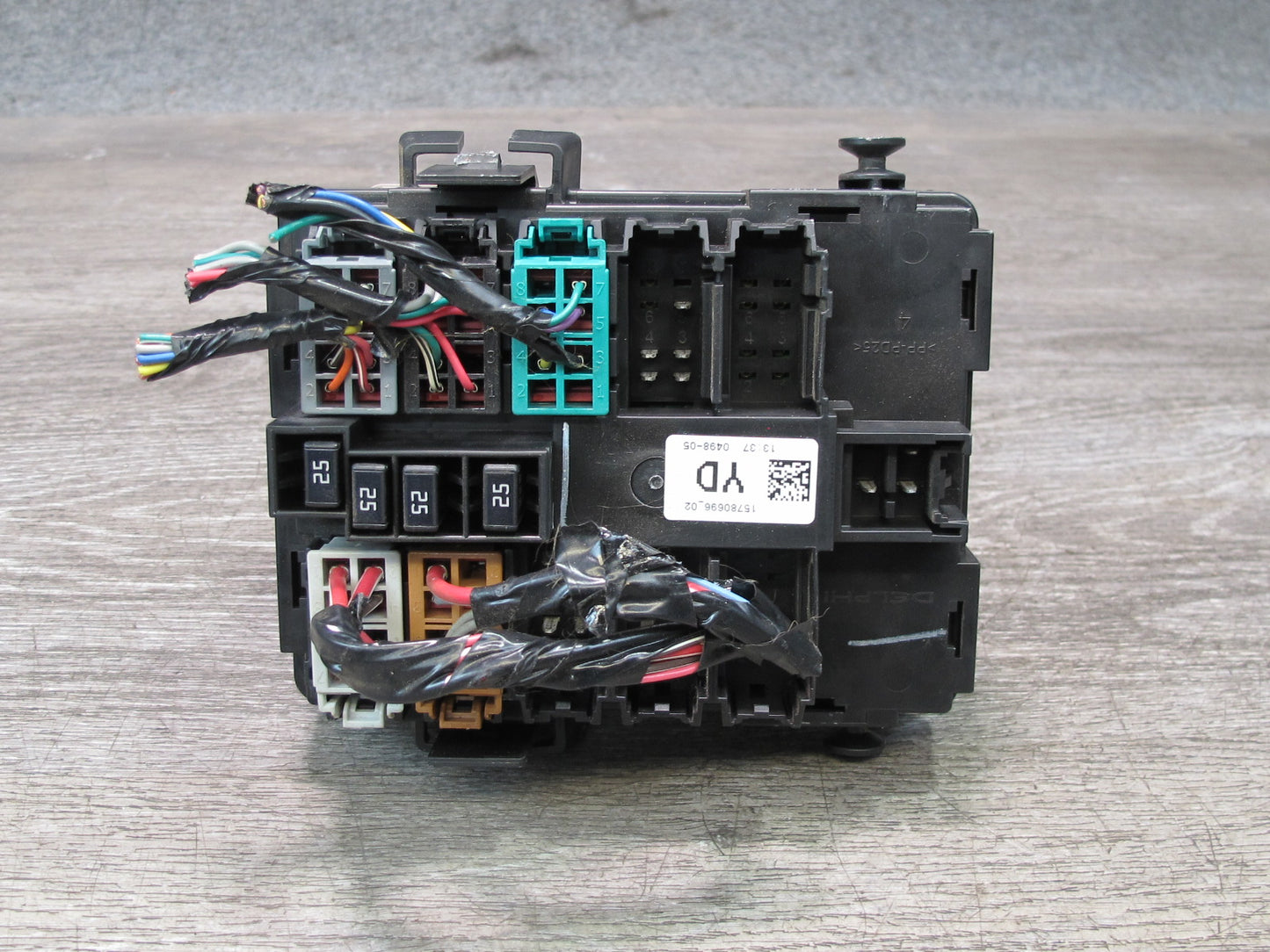 2008-2009 Hummer H2 Under Dash Cabin Junction Fuse Box 15780696