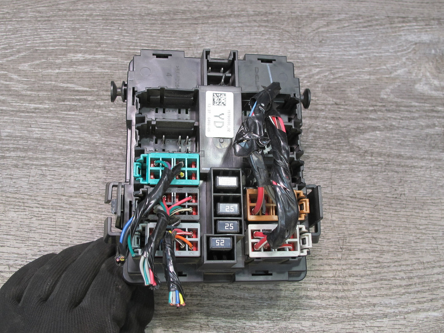 2008-2009 Hummer H2 Under Dash Cabin Junction Fuse Box 15780696