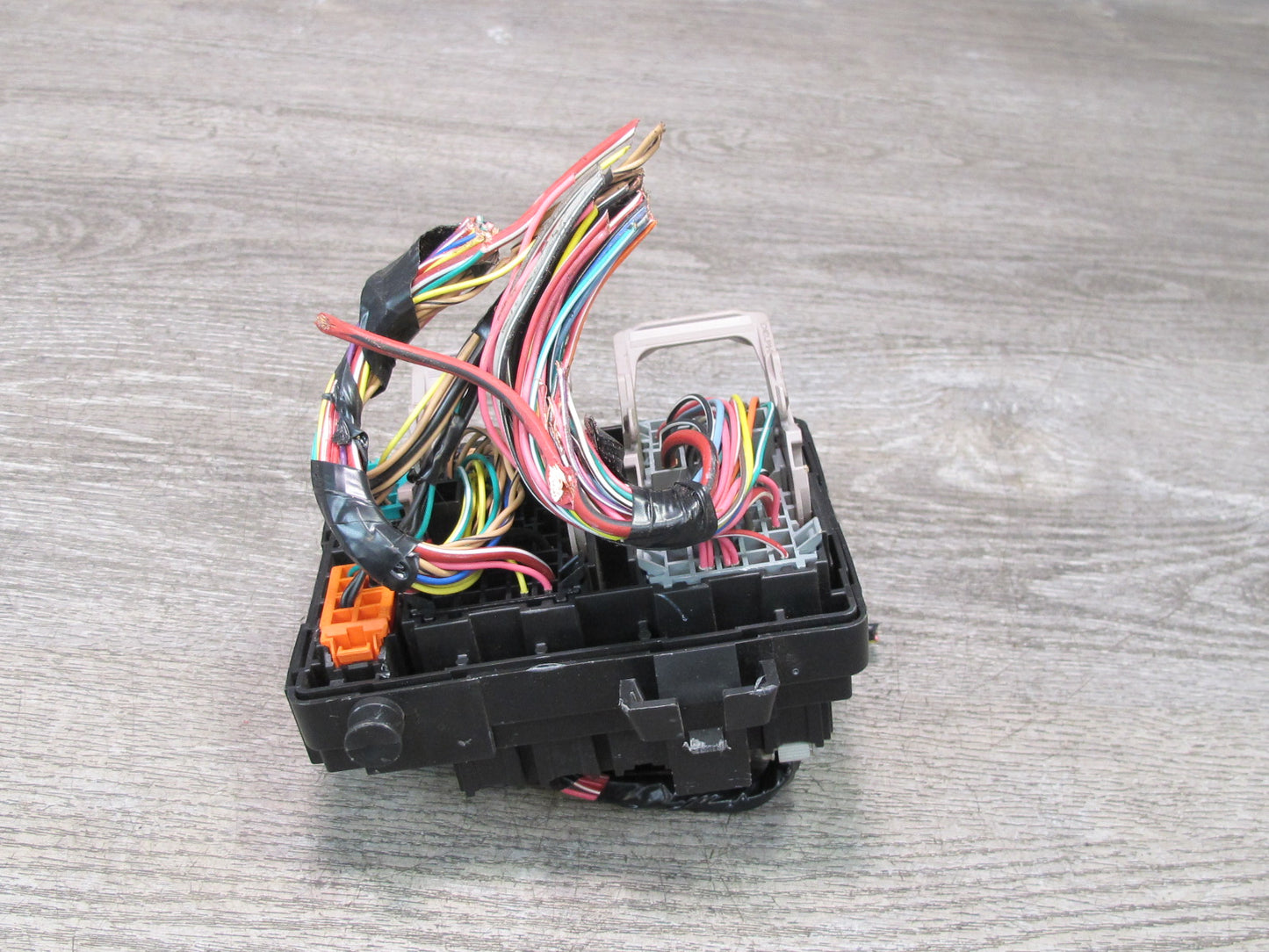 2008-2009 Hummer H2 Under Dash Cabin Junction Fuse Box 15780696