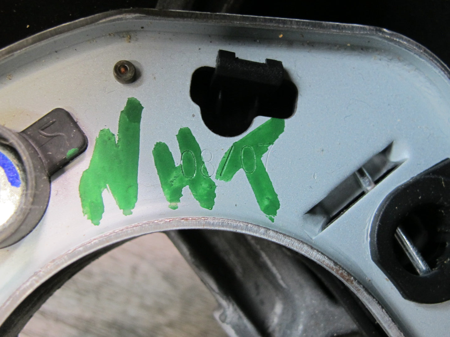 2008-2009 Hummer H2 Leather Steering w Controls & Shifters