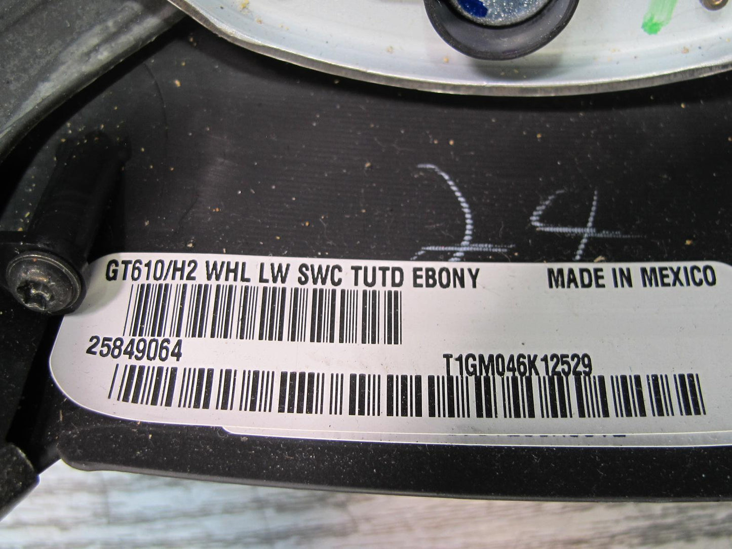 2008-2009 Hummer H2 Leather Steering w Controls & Shifters