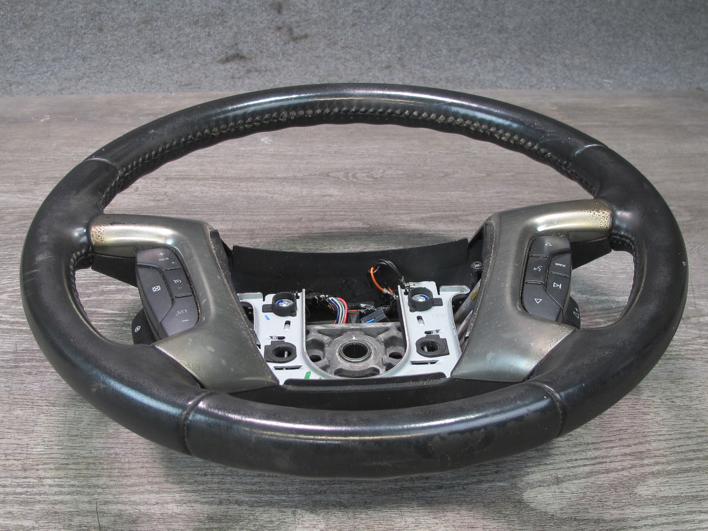 2008-2009 Hummer H2 Leather Steering w Controls & Shifters