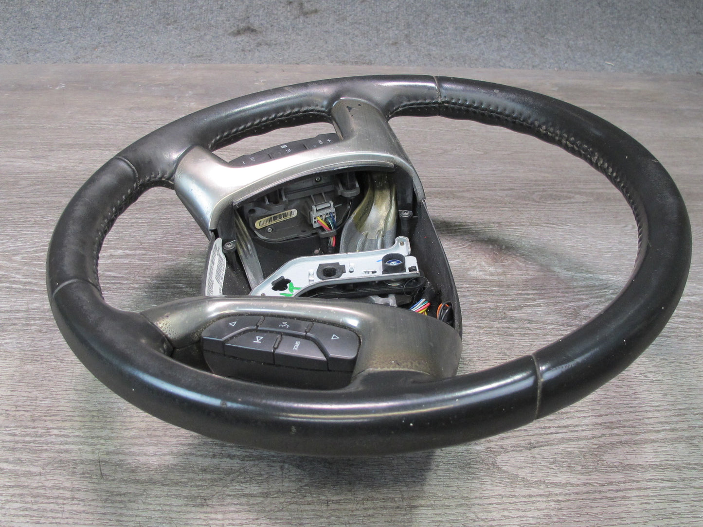 2008-2009 Hummer H2 Leather Steering w Controls & Shifters