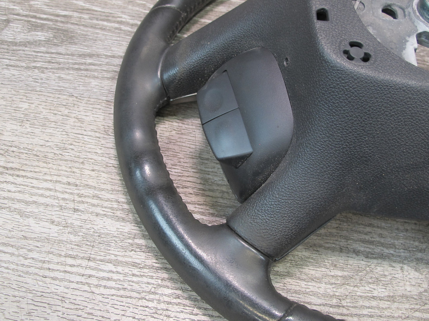 2008-2009 Hummer H2 Leather Steering w Controls & Shifters