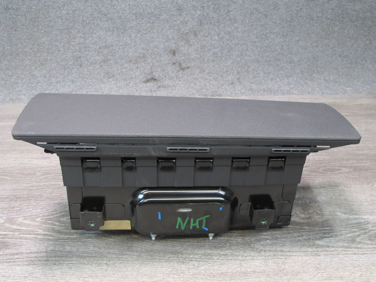 08-09 HUMMER H2 FRONT RIGHT PASSENGER SIDE DASH SRS AIRBAG OEM