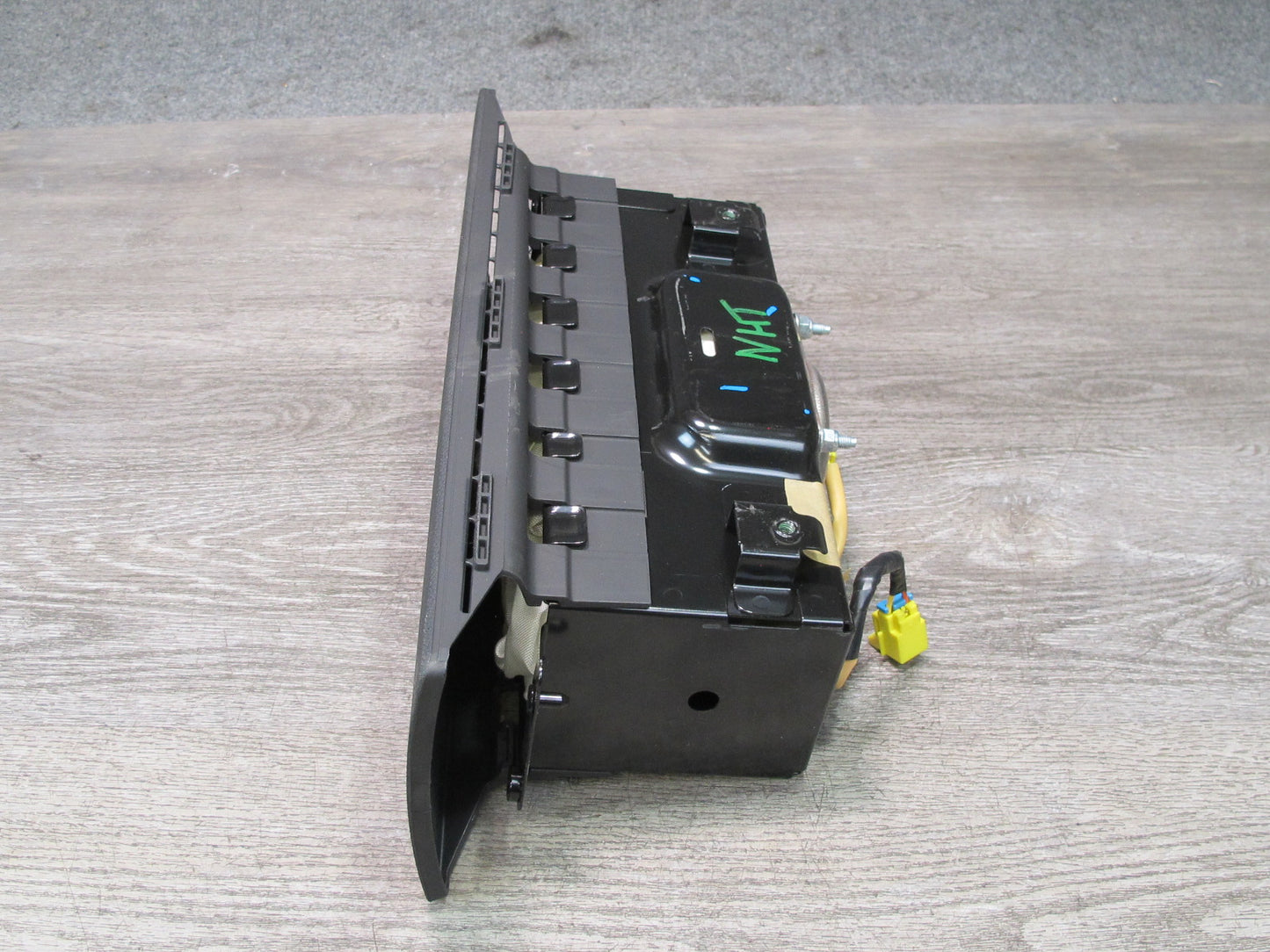 08-09 HUMMER H2 FRONT RIGHT PASSENGER SIDE DASH SRS AIRBAG OEM