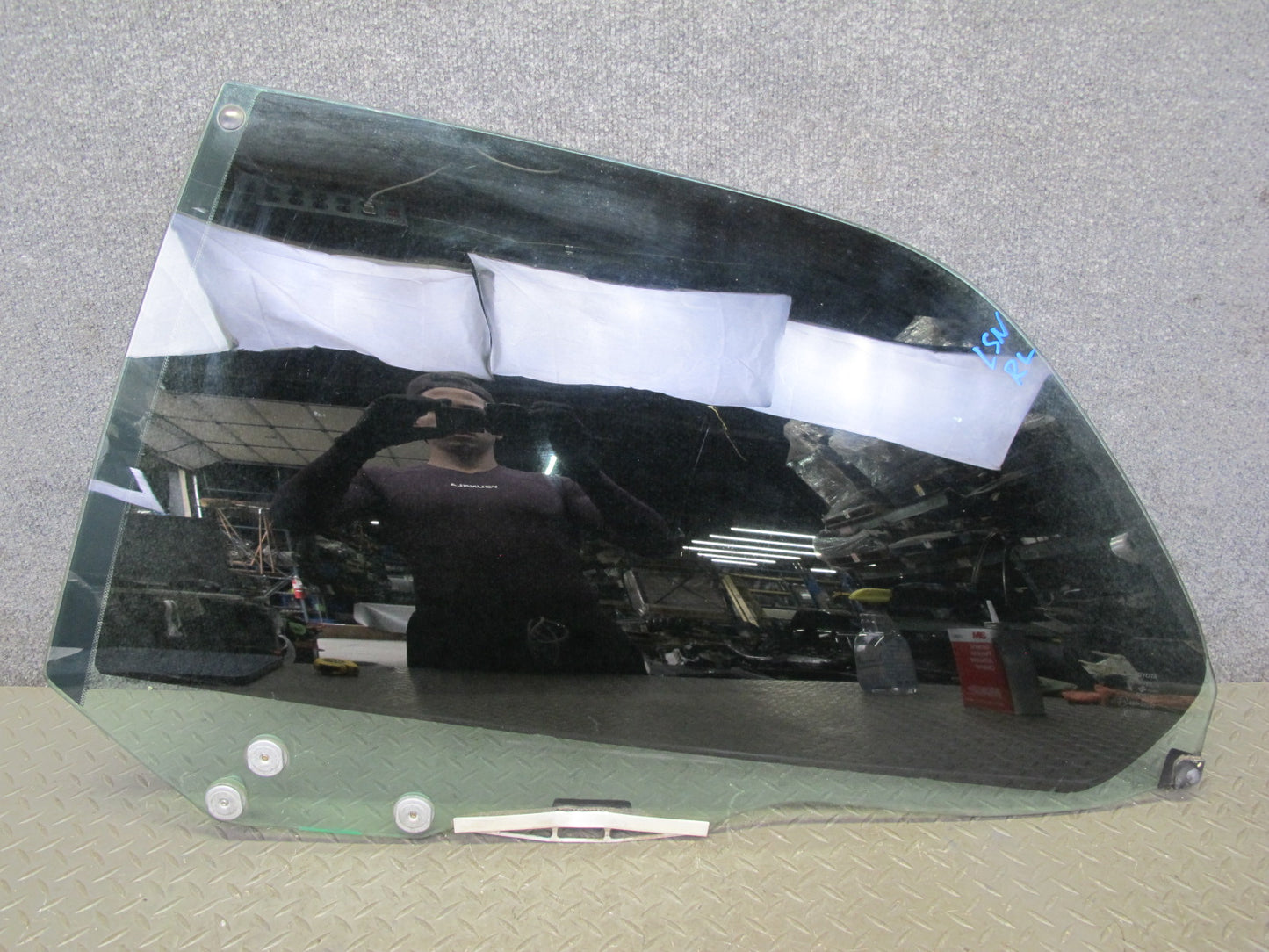 98-00 Lexus UCF20L LS400 Rear Left Door Glass Window OEM