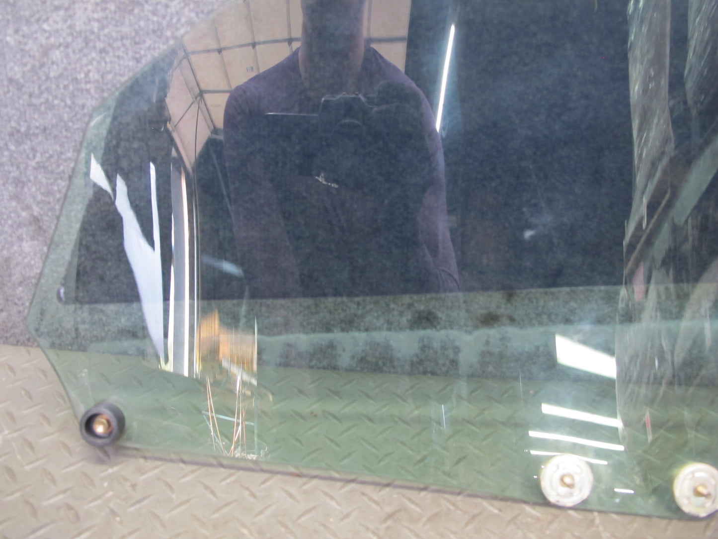 96-00 Toyota MARK2 JZX100 Tourer Front Right Door Glass Window OEM