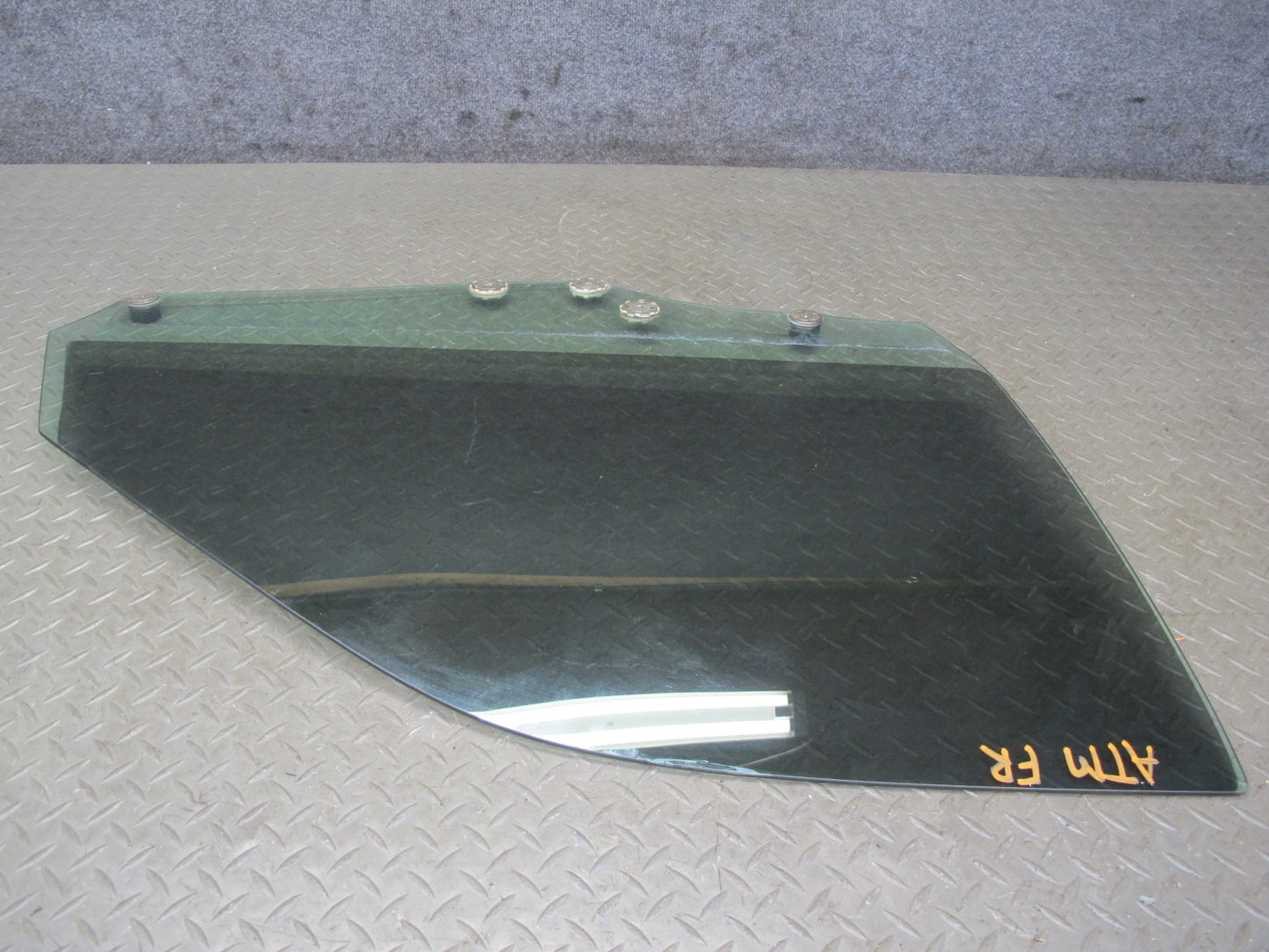 96-00 Toyota MARK2 JZX100 Tourer Front Right Door Glass Window OEM