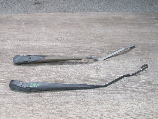 2008-2009 Hummer H2 Front Left & Right Wiper Arm Set of 2
