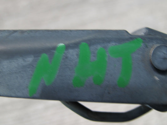 2008-2009 Hummer H2 Front Left & Right Wiper Arm Set of 2