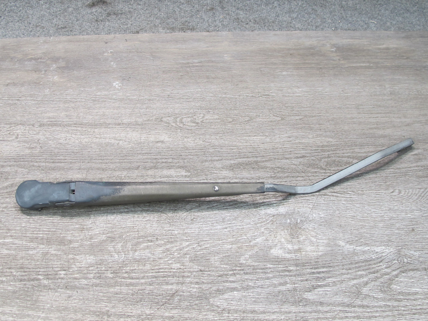 2008-2009 Hummer H2 Front Left & Right Wiper Arm Set of 2