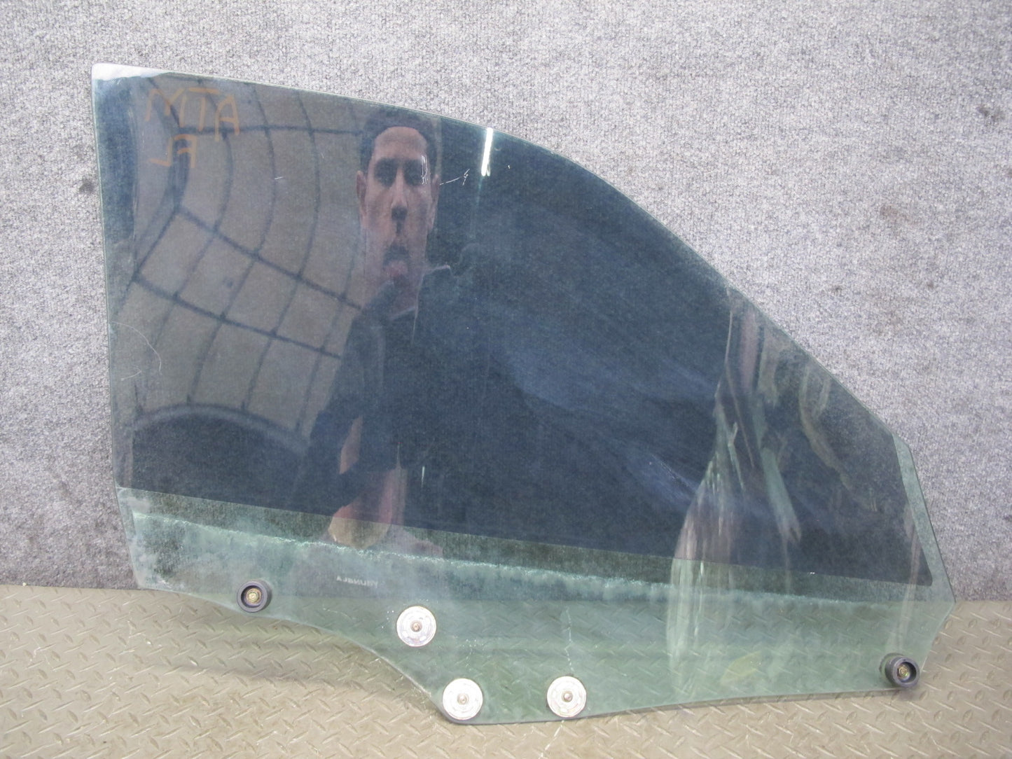 96-00 Toyota MARK2 JZX100 Tourer Front Left Door Glass Window OEM