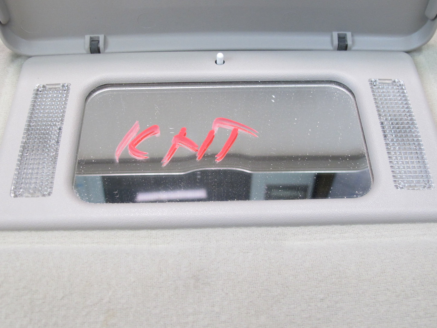 2003-2007 Hummer H2 Front Right Pass Side Sun Visor Shade W/ Mirror