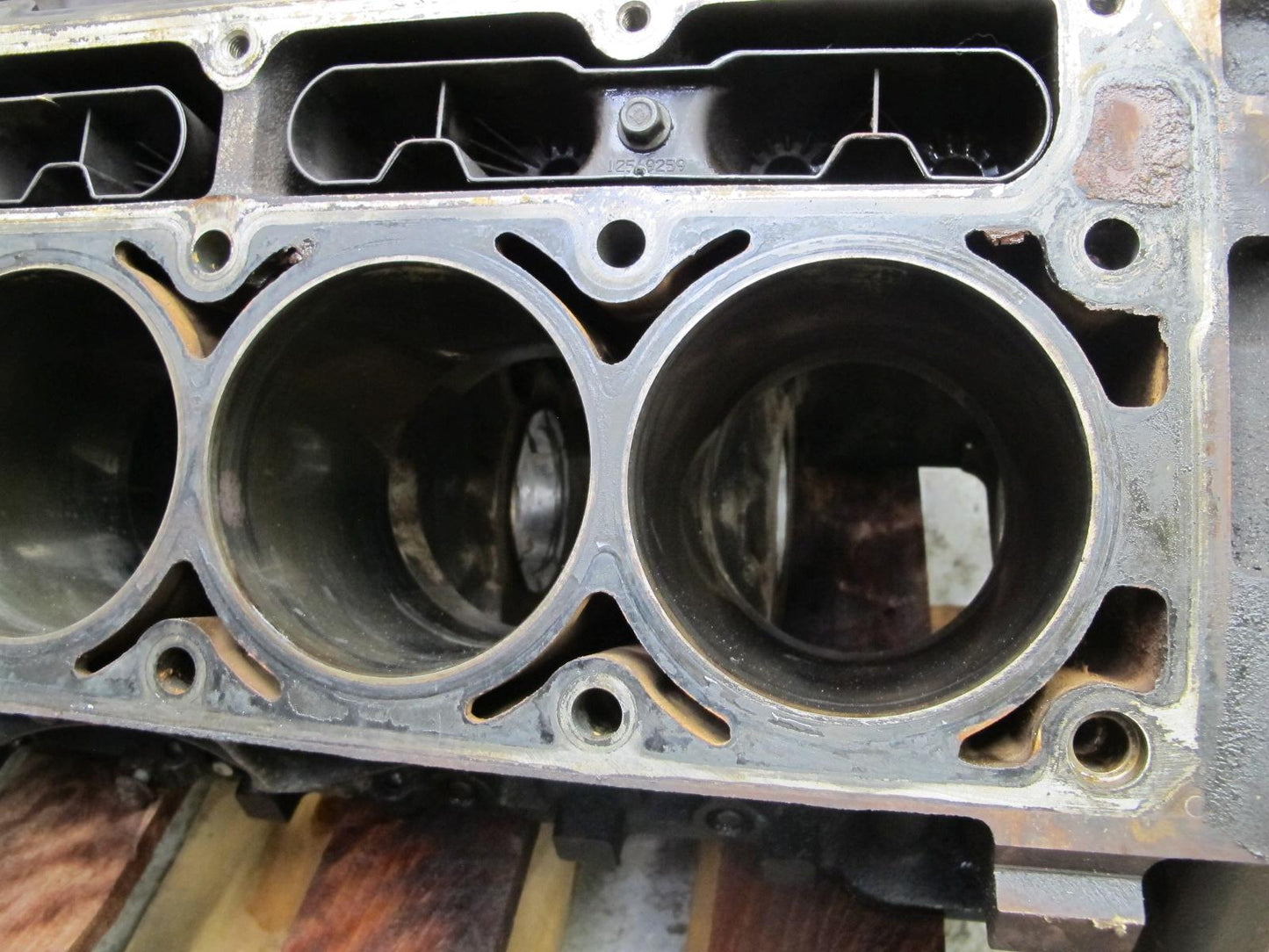 2003-2007 Hummer H2 6.0L Vortec LQ4 Gas Engine Motor Block