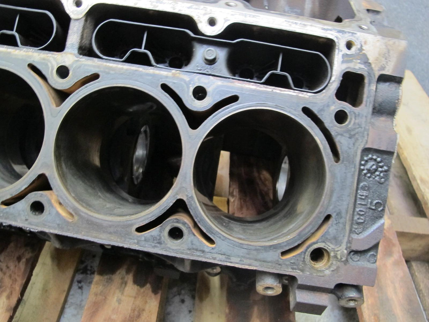 2003-2007 Hummer H2 6.0L Vortec LQ4 Gas Engine Motor Block