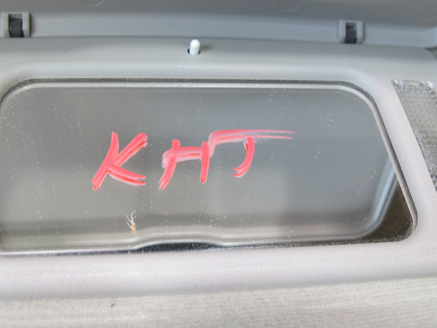 2003-2007 Hummer H2 Front Left Driver Side Sun Visor Shade W/ Mirror