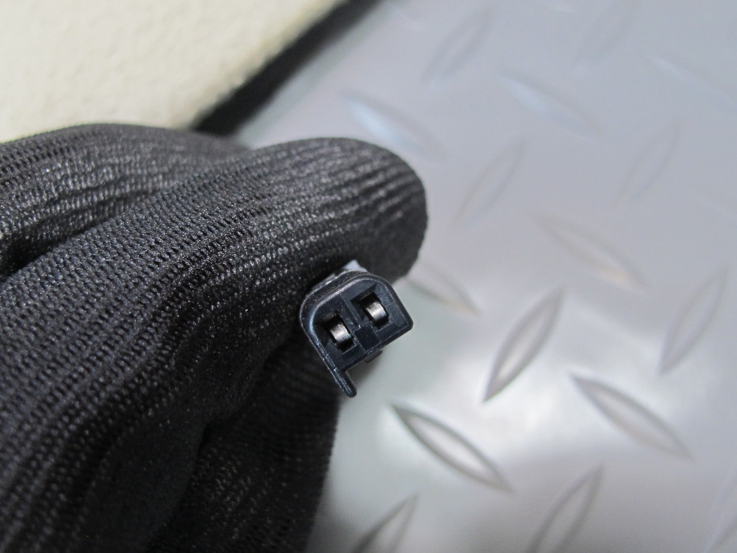 2003-2007 Hummer H2 Front Left Driver Side Sun Visor Shade W/ Mirror